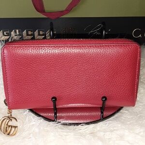 Gucci Red GG Zippy Wallet EUC